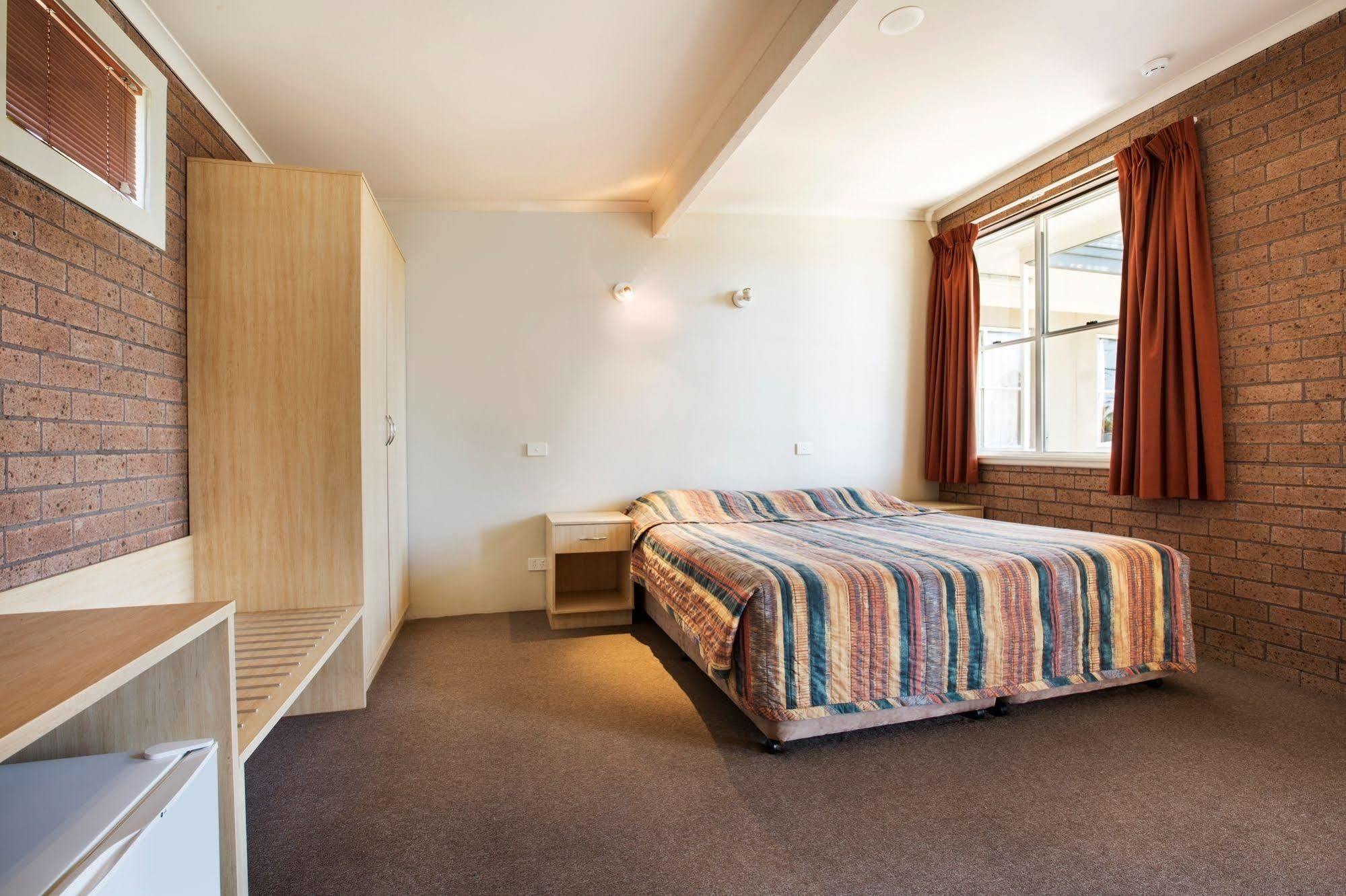 ไนท์แคป แอท โคลีตัน โฮเต็ล Hotel Colyton ภายนอก รูปภาพ